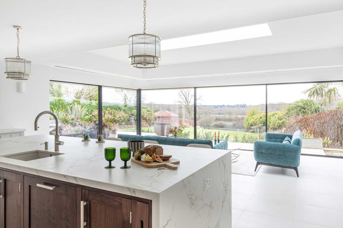 Modern kitchen with quartz stone worktop by Elliott Stone Works, Surrey